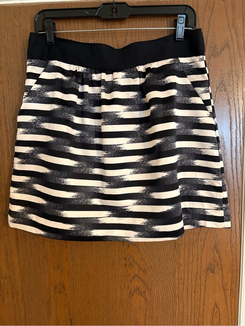 GAP Black and White Brush-Stripe A-Line Skirt
